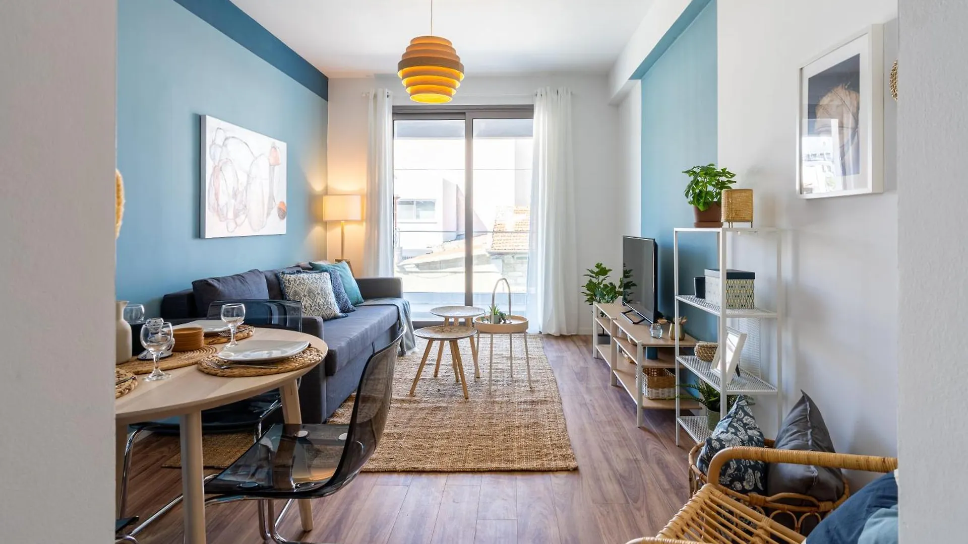 Hue 1-Bedroom Apartment In Larnaca