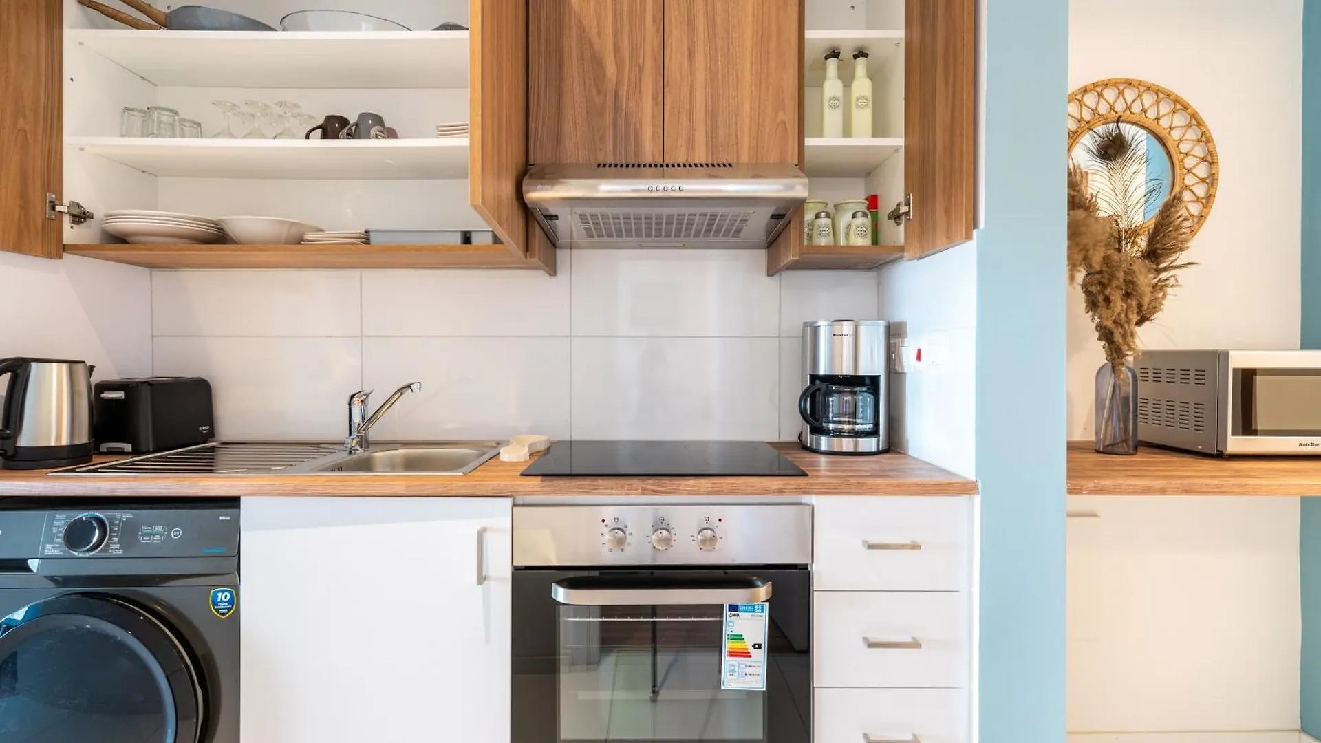 Hue 1-Bedroom Apartment In Larnaca